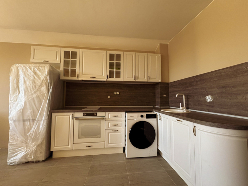 Напълно нов едностаен апартамент в комплекс Silver Mountain – до голф клуб Pirin